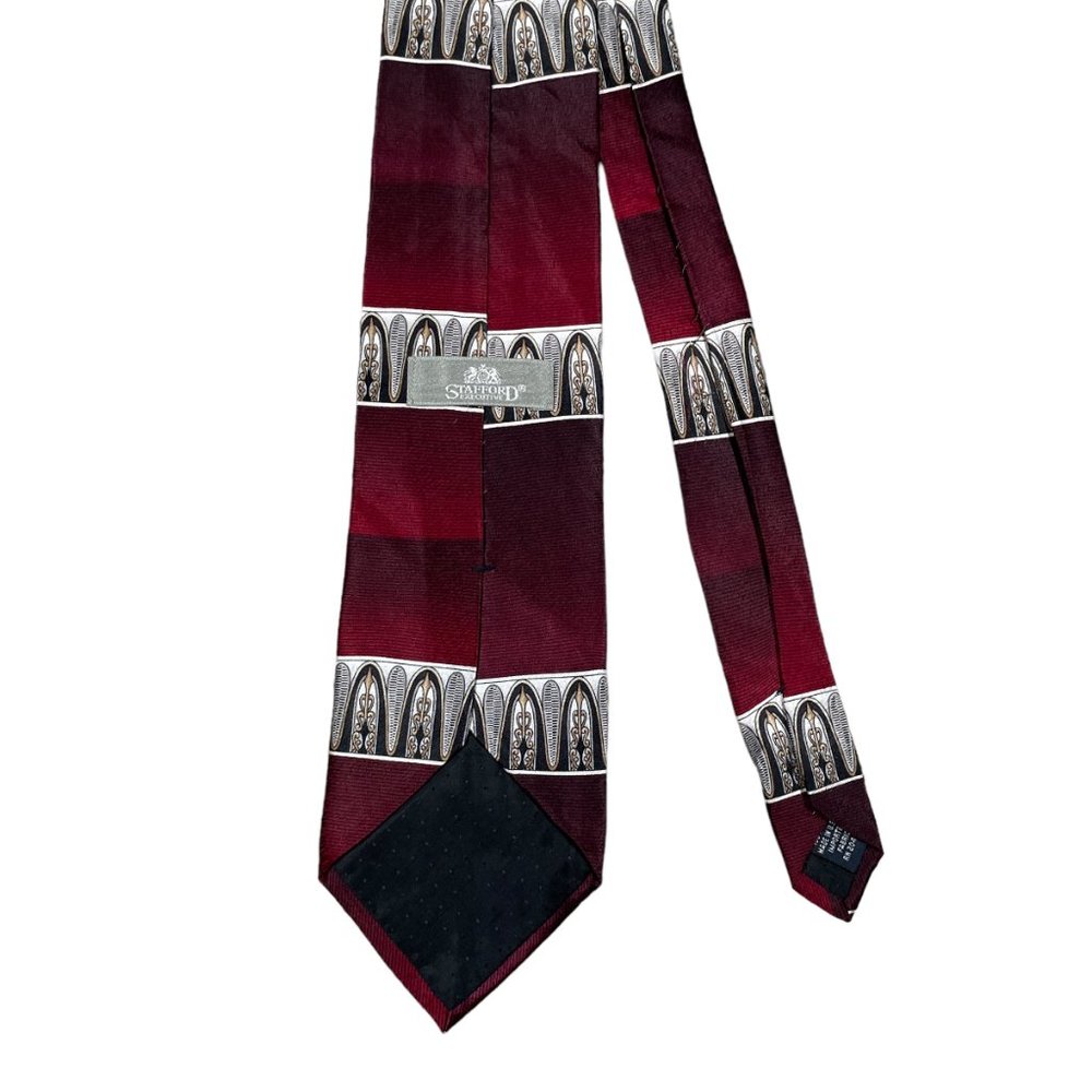 Stafford Executive Men's Red Geometric Classic Silk Necktie - Picture 3 of 7